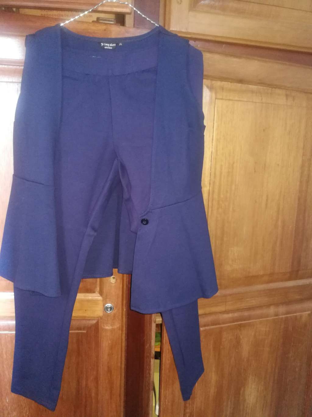  Ensemble débardeur bleu nuit neuf et chic