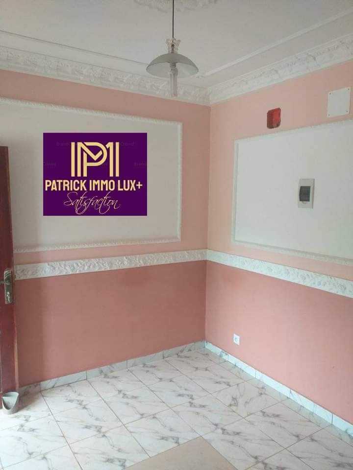  Studio Moderne à louer à Emana