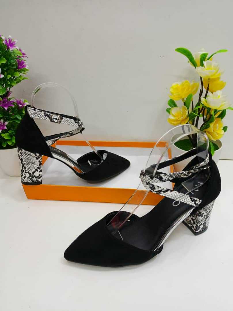  Des chaussures mixtes 
