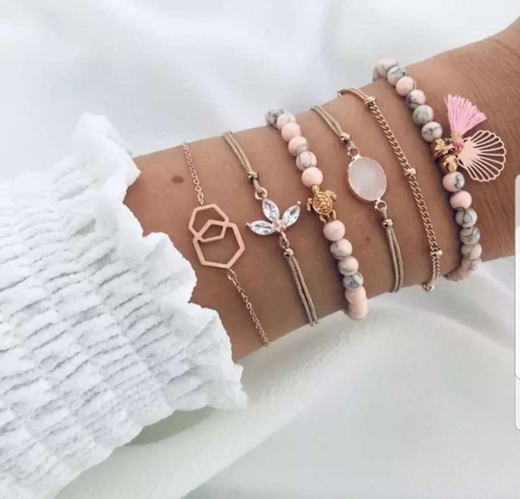  Bracelets