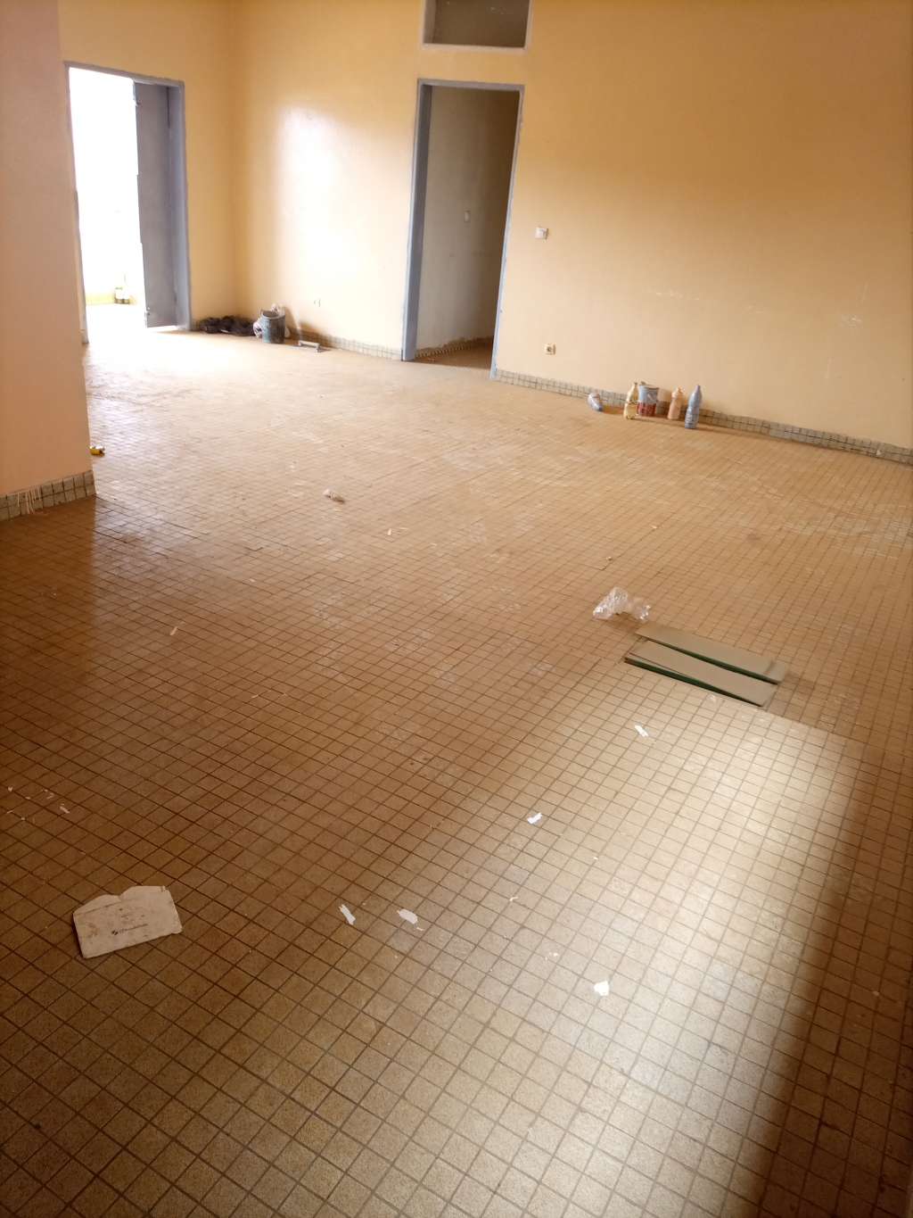  Un vaste appartements individuel a louer Au quartier Tam-tam biyema-ssi