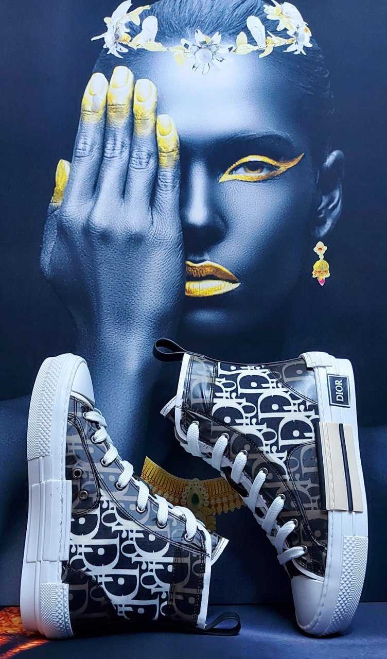  Chaussures, Sac a main Homme et Femme, et autres