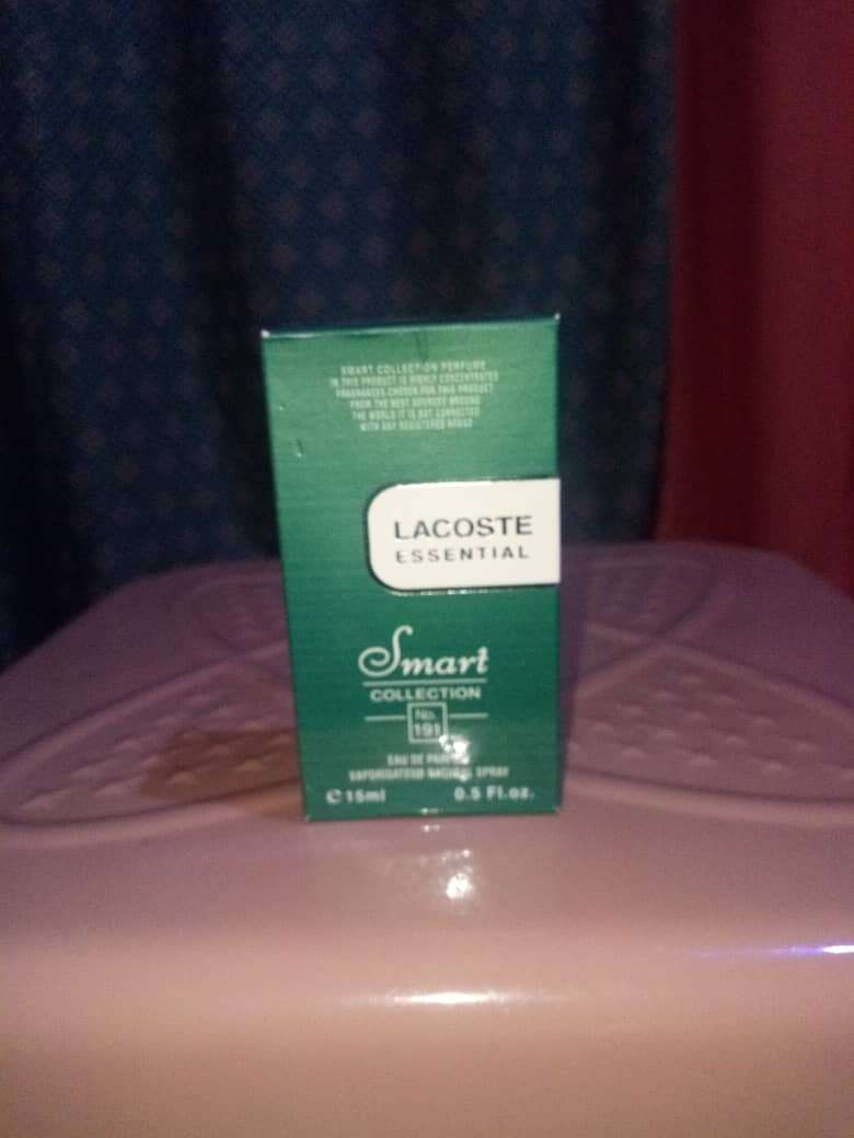  Lacoste Essential